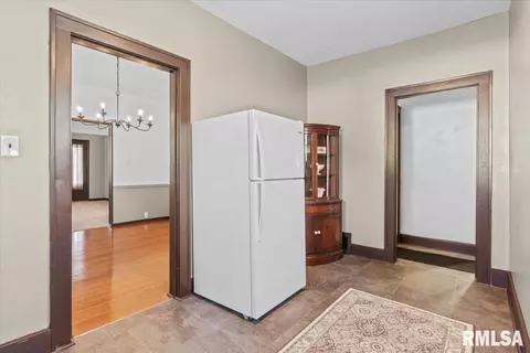 Entry Way - 1729 E Converse Ave, Springfield, IL 62702 photo 2 of 2