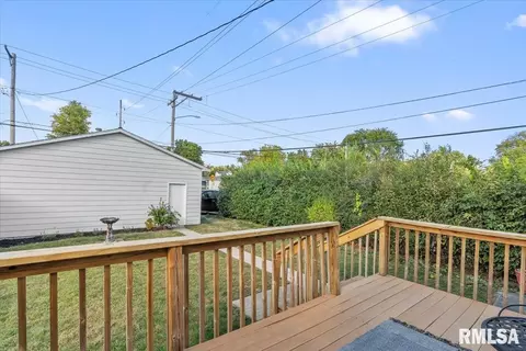 Exterior - 1729 E Converse Ave, Springfield, IL 62702 photo 3 of 5
