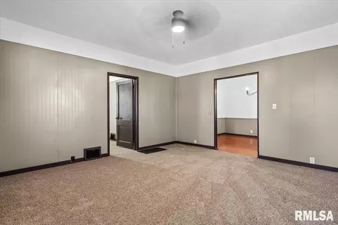 Living - 1729 E Converse Ave, Springfield, IL 62702 photo 2 of 4