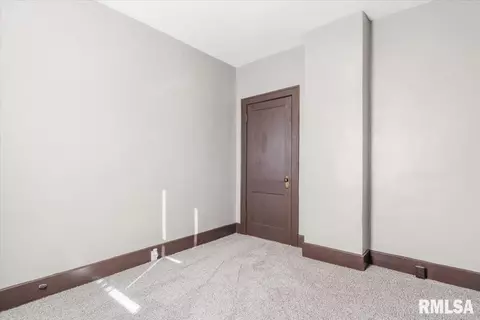 Bedroom - 1729 E Converse Ave, Springfield, IL 62702 photo 6 of 9