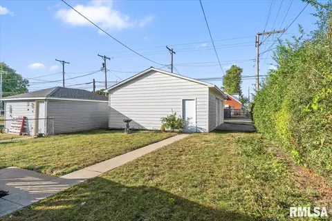 Exterior - 1729 E Converse Ave, Springfield, IL 62702 photo 4 of 5