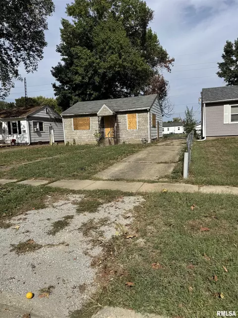 2117 E Monroe St, Springfield, IL 62703