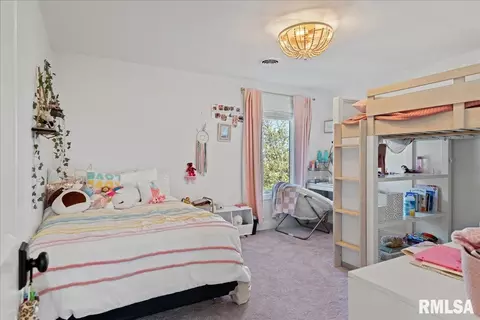 Bedroom - 2801 Richardson Dr, Springfield, IL 62711 photo 1 of 11