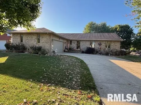 3801 Brandonshire Dr, Springfield, IL 62704