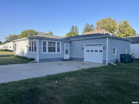 1286 W Losey St, Galesburg, IL 61401
