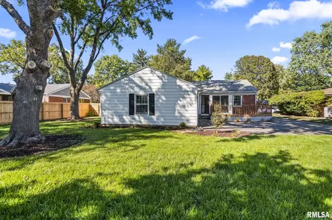 Exterior - 2212 Greenbriar Rd, Springfield, IL 62704 photo 9 of 9