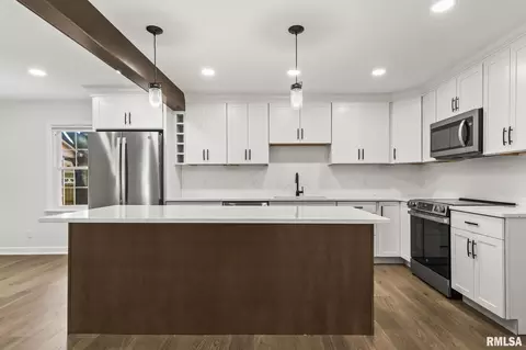 Kitchen - 2212 Greenbriar Rd, Springfield, IL 62704 photo 1 of 5