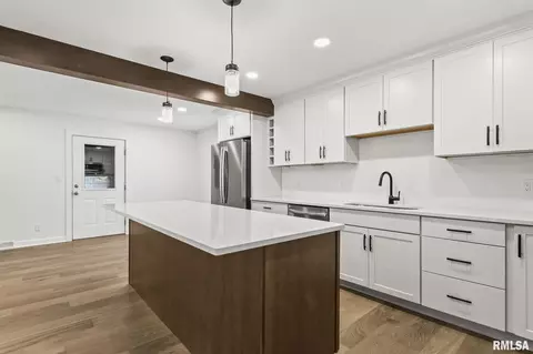 Kitchen - 2212 Greenbriar Rd, Springfield, IL 62704 photo 5 of 5
