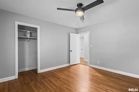 Bedroom - 2212 Greenbriar Rd, Springfield, IL 62704 photo 8 of 8