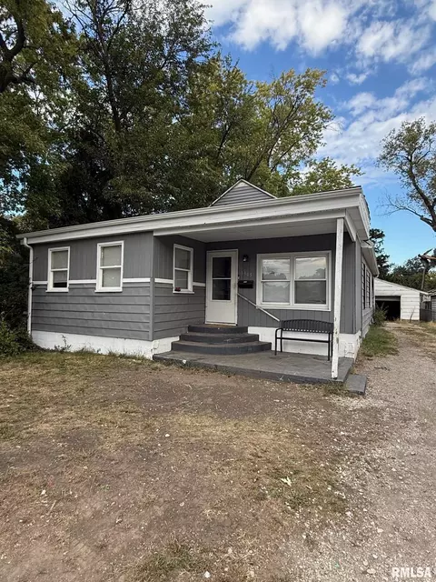 1305 E Spruce St, Springfield, IL 62703