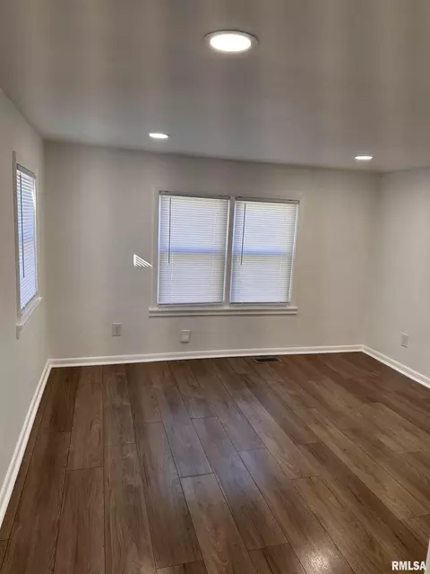 2033 N 19th St, Springfield, IL 62702 photo 14