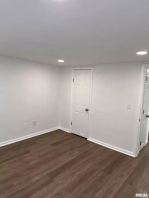 2033 N 19th St, Springfield, IL 62702 photo 16