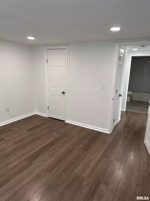 2033 N 19th St, Springfield, IL 62702 photo 10