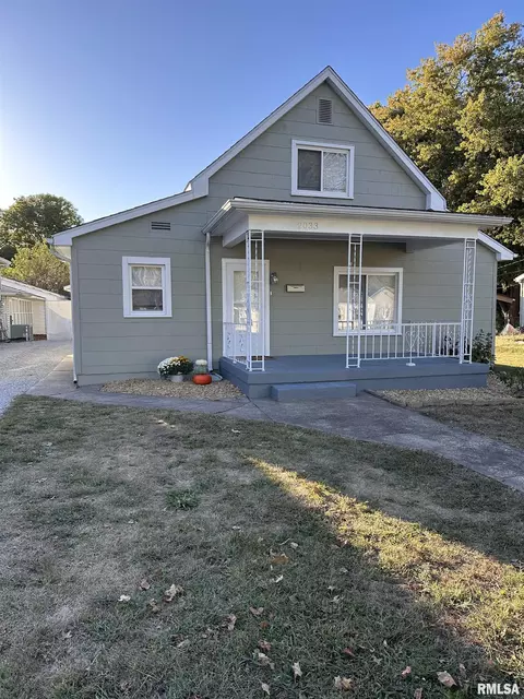 2033 N 19th St, Springfield, IL 62702 photo 2