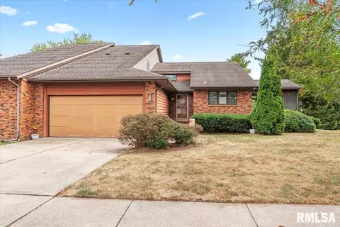 2900 Turning Mill Dr, Springfield, IL 62704