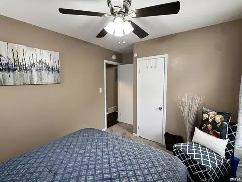 2109 Black Ave, Springfield, IL 62702 photo 19