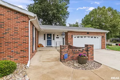 51 Glen Eagle Dr, Springfield, IL 62704 photo 4