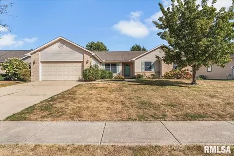 2108 Palo Alto Dr, Springfield, IL 62711