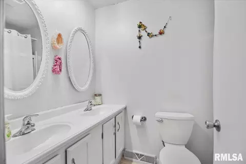 28 Red Oak Ln, Springfield, IL 62712 photo 15