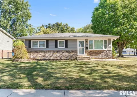 1900 Camden Rd, Springfield, IL 62702