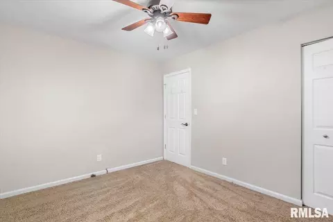 1900 Camden Rd, Springfield, IL 62702 photo 14