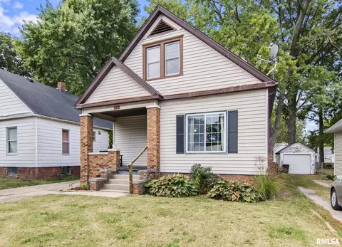 1121 N Walnut St, Springfield, IL 62702 photo 2