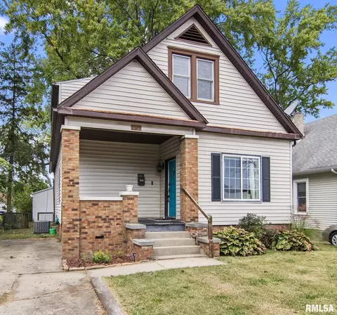 1121 N Walnut St, Springfield, IL 62702 photo 3