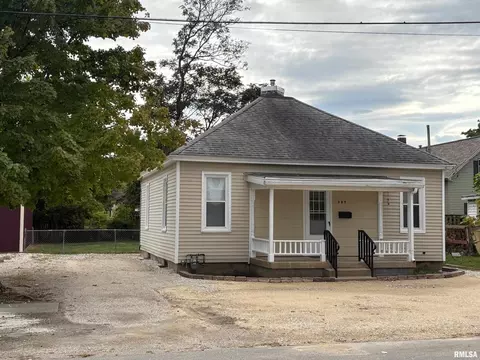 227 Anna St, Jacksonville, IL 62650
