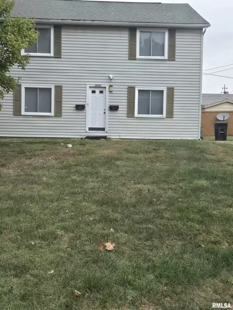 1213 Orchard Avenue A, Springfield, IL 62702