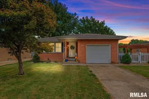 20 Longbow Ln, Springfield, IL 62704