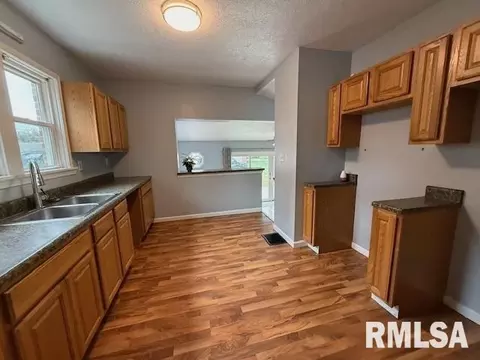 Entry Way - 2241 S 12th St, Springfield, IL 62703 photo 1 of 2