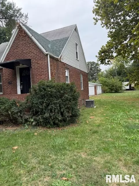 Other - 2241 S 12th St, Springfield, IL 62703 photo 2 of 13