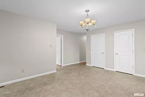1705 E Watch Ave, Springfield, IL 62702 photo 13