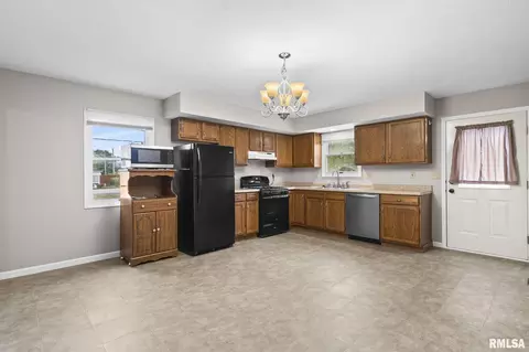 1705 E Watch Ave, Springfield, IL 62702 photo 9