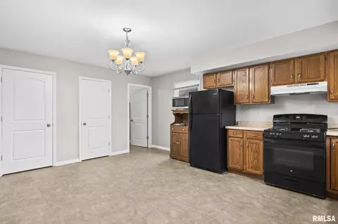 1705 E Watch Ave, Springfield, IL 62702 photo 10