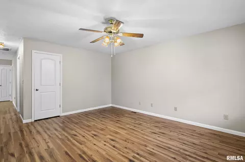 1705 E Watch Ave, Springfield, IL 62702 photo 8