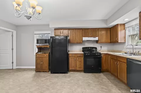 1705 E Watch Ave, Springfield, IL 62702 photo 11