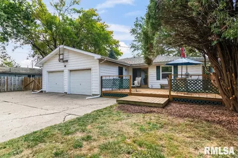 719 E Walnut St, Chatham, IL 62629 photo 36