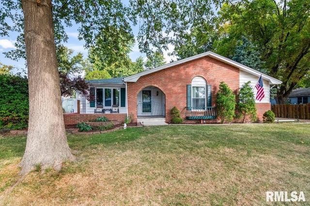 719 E Walnut St, Chatham, IL 62629