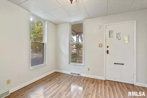 122 W Pine St, Springfield, IL 62704 photo 6