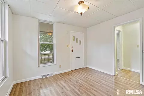 122 W Pine St, Springfield, IL 62704 photo 5