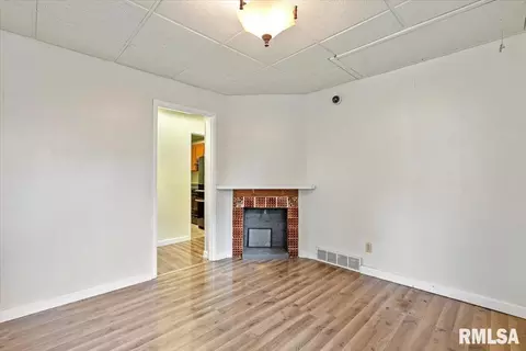 122 W Pine St, Springfield, IL 62704 photo 7