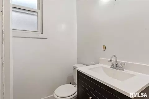 122 W Pine St, Springfield, IL 62704 photo 12