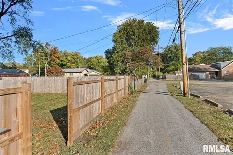 2304 Lowell Ave, Springfield, IL 62704 photo 35