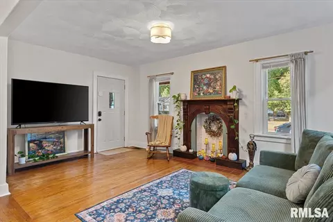 2304 Lowell Ave, Springfield, IL 62704 photo 7