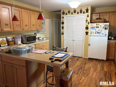 2805 Arlington Dr, Springfield, IL 62704 photo 12