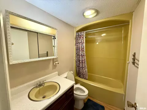 2906 Taylor Ave, Springfield, IL 62703 photo 7