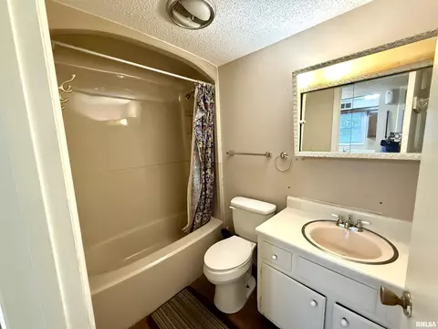 2906 Taylor Ave, Springfield, IL 62703 photo 9