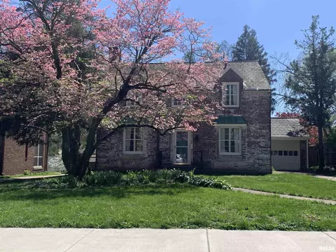 2808 Maine St, Quincy, IL 62301