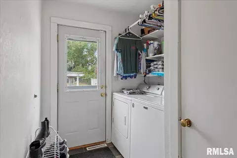 809 N Milton Ave, Springfield, IL 62702 photo 8